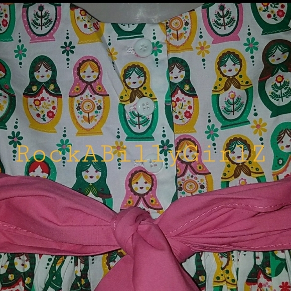 Tatyana Lil Russian Nesting Dolls Dress w Pink Bow Vintage Matryoshka Print - Picture 4 of 6